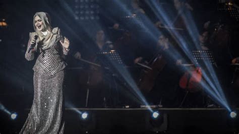 Whether it's an intimate indoor gig or a headline spot on the main stage at a festival, join in the live music experience in multiple locations across the uk and abroad. Siti Nurhaliza to promote Visit Malaysia 2020 in overseas ...