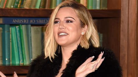 Khloé Kardashian Appears To Confirm Pregnancy Hello