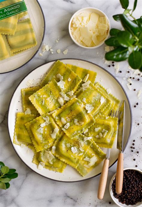 Classic Italian Beef Bolognese Ravioli With Aromatic Herbs Nuovo Pasta