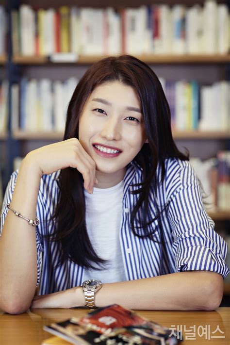 The official twitter account of yeon koung kim ⭕ professional volleyball player korea national team. 김연경 "언젠가는 정상에서 떨어지겠죠" | YES24 채널예스