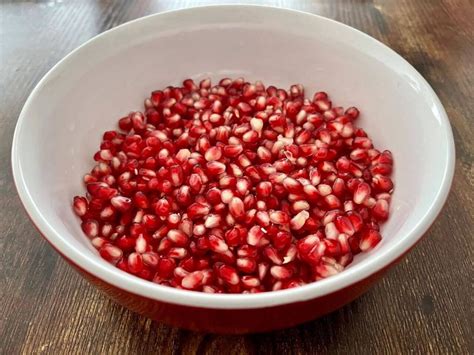 How To Separate Pomegranate Arils Hearty Food Talks