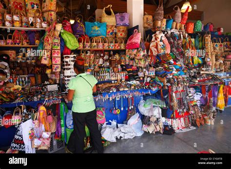 Straw Market Nassau Bahamas Stock Photo 51375419 Alamy