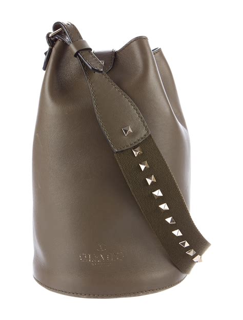 Valentino Rockstud Leather Bucket Bag Handbags Val58998 The Realreal