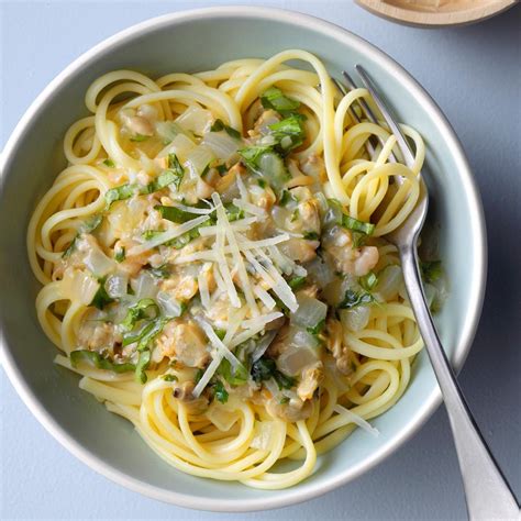 Linguine With Herbed Clam Sauce Recipe Taste Of Home
