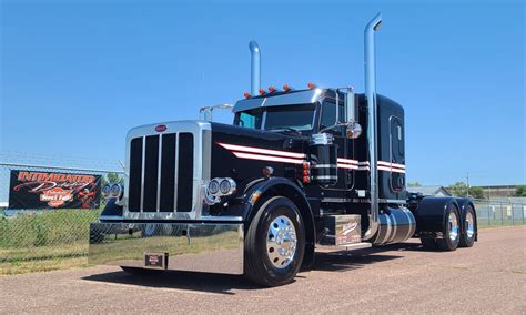 OUR LATEST CUSTOM BUILD! - Peterbilt of Sioux Falls