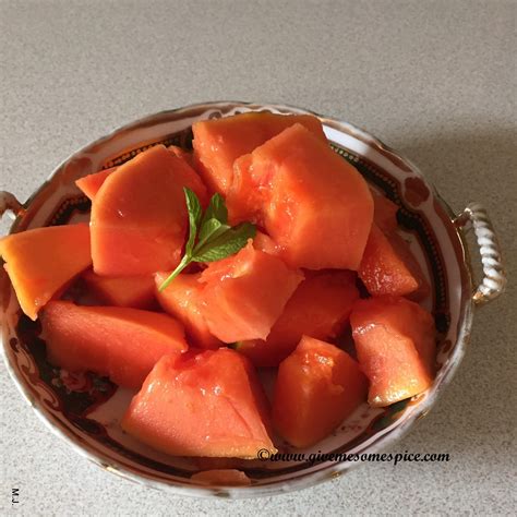 How To Cut And Prepare A Papaya Authentic Vegetarian And Vegan