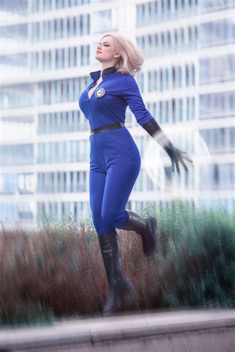 Sue Storm Cosplay Pikabumonster