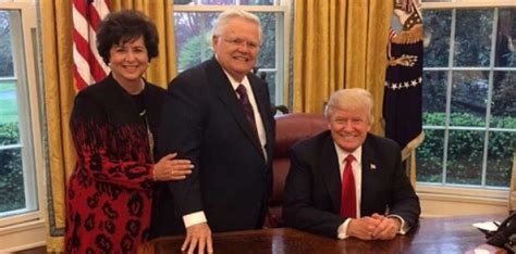 Sa Pastor John Hagee Meets With President Trump To Discuss