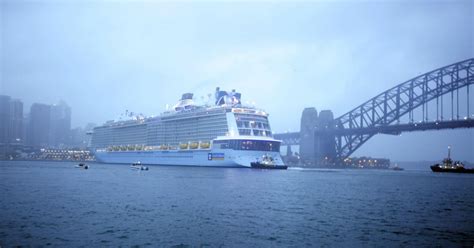 Watch Australias Largest Cruise Ship Dock In Sydney Harbour