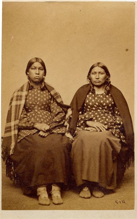 Sioux Women Native North Americans Native American Indians Native American Tribes