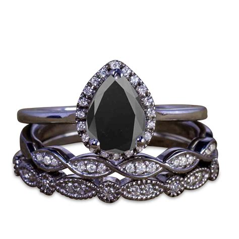 JeenMata 2 Carat Teardrop Black Diamond Engagement Ring With 2pcs