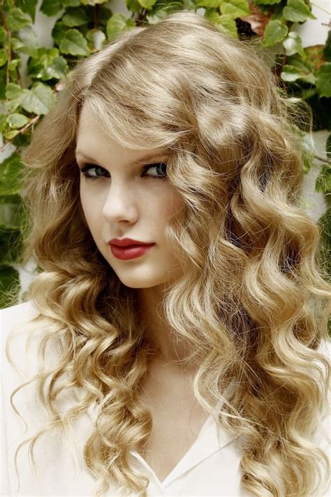 Beautiful Taylor Swift Hair Taylor Swift Curls Taylor Swift Curly Hair