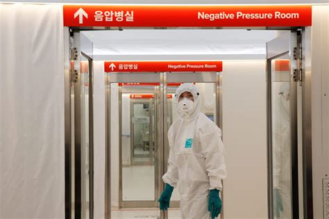 Skorea Unveils Inflatable Isolation Ward For Covid 19 Patients