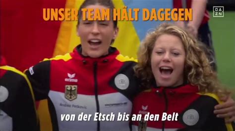 skandal bei der fed cup eröffnung 2017 lehrer singt bei hymne deutschland deutschland über