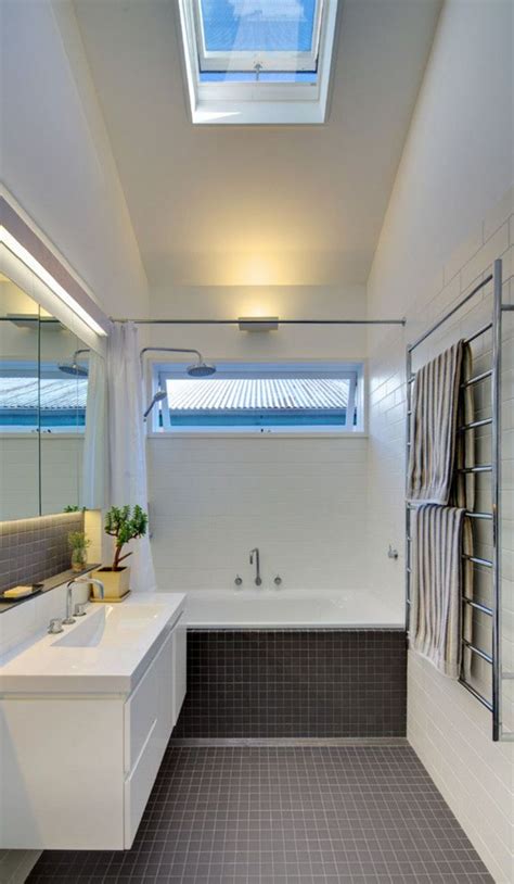 20 Small Windows For Bathroom Decoomo