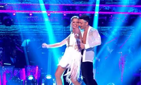 Strictly Come Dancing Laura Whitmore Speaks Out On Being In Tears On