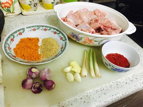 Diungkep atau dimasak dengan sedikit air dan bumbu hingga matang. Cara Masak Ayam Ungkep Yang Sedap Style Jawa Johor - Blog ...