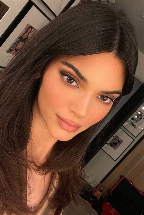 Kendall Jenners Makeup Artist Revealed The Technique To An Enviable