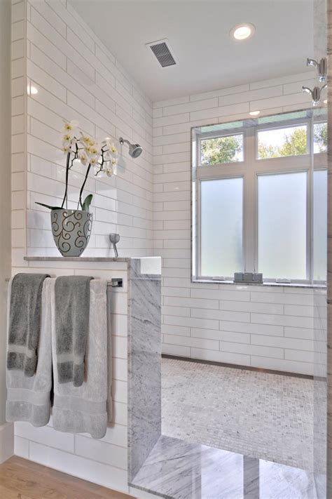 Ceramic tile is also resistant to water, mold, and fungi. 22+ Classic Bathroom Designs, Ideas, Plans | Design Trends ...