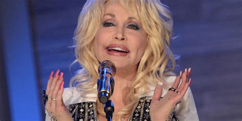 Dolly Parton On Lesbian Rumors Lgbt Fans And Her Drag Queen Name Huffpost