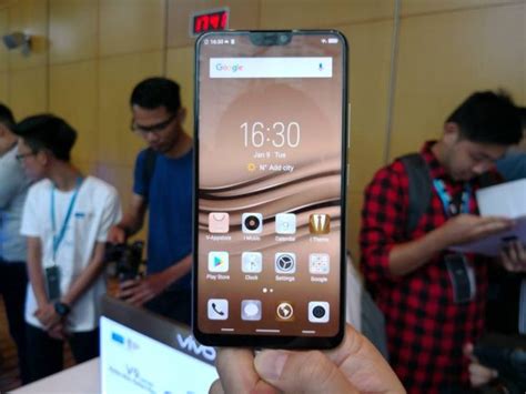This smartphone is available in 1 other variant like 6gb ram + 64gb storage with colour options like black, gold, pearl black, and sapphire blue. vivo V9 with 24MP selfie camera has arrived in Malaysia ...