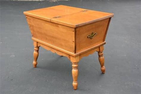 Many people owed these tables in their homes because the price was rather reasonable and not too expensive. SOLID MAPLE WOOD END SIDE LAMP TABLE ~ MERSMAN #8660 ...