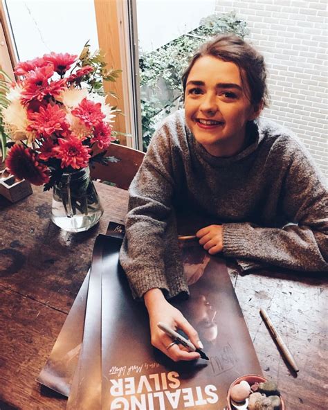 Maisie Williams Social Media 10202017 • Celebmafia