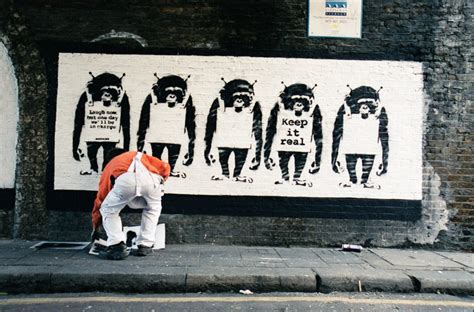 Banksy The Street Artist How Much Does He Earn With His Graffiti