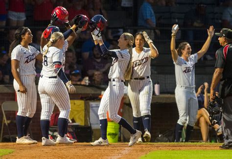 Usssa Pride Packs Bosse Field With Fans During Evansville Series