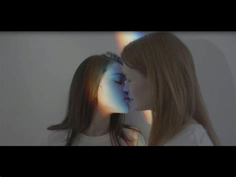 SOFT AND HOTTEST LESBIAN KISSING EVER MUST WATCH YouTube