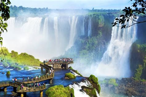 How To Look Into The Devils Throat In Iguazu