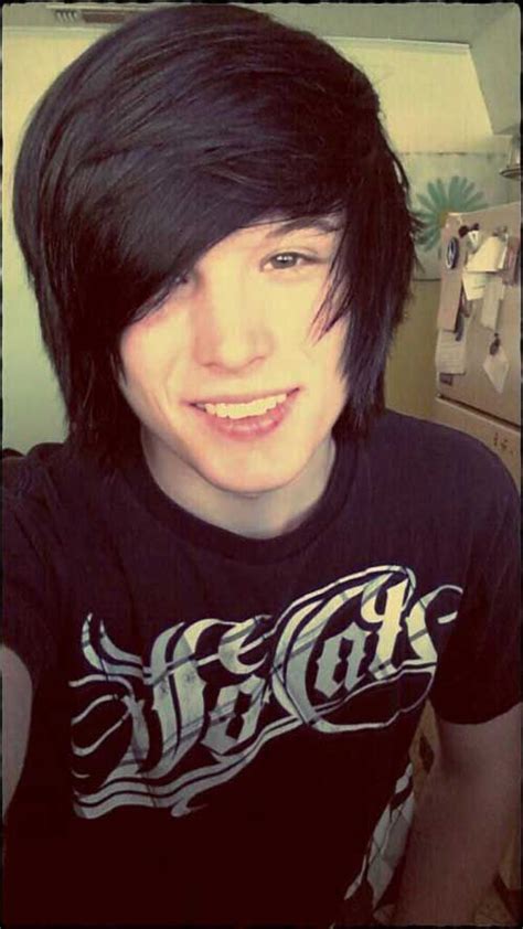 10 New Emo Hairstyles For Boys Cute Emo Guys Cute Emo