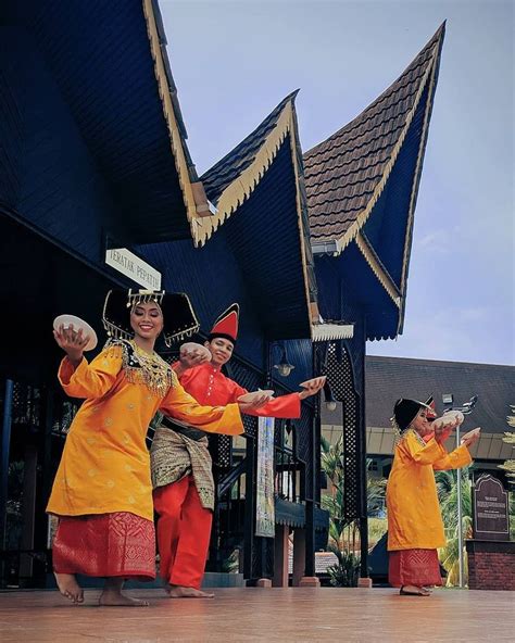 Tarian Piring Negeri Sembilan Minangkabau Old Photos