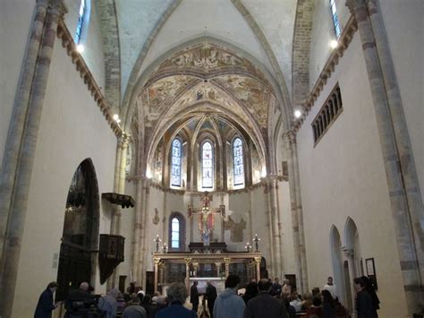 014 assisi s chiara the gothic interior source wiki file