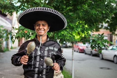 Mariachi With Maracas On The Street Stock Image Image Of Musician