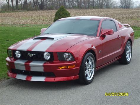 2010 Ford Mustang Racing Stripes
