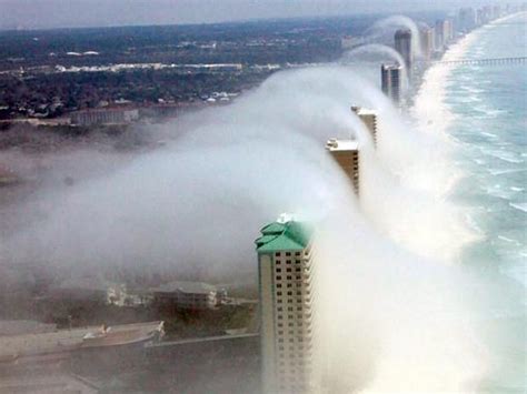 Tsunami De Nubes Florida Eeuu Foto Jr Hott Nubes