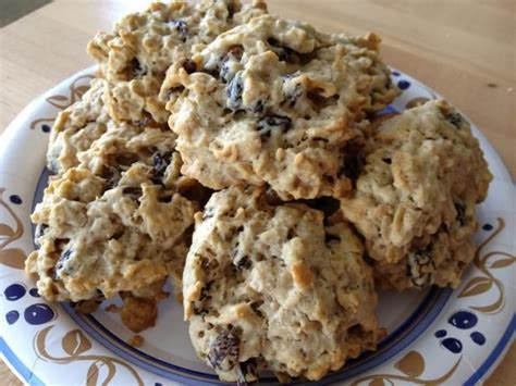 Using an electric mixer, cream the margarine and both sugars until light and fluffy. Oatmeal Raisin Cookies Made With Splenda Sugar Blend for ...