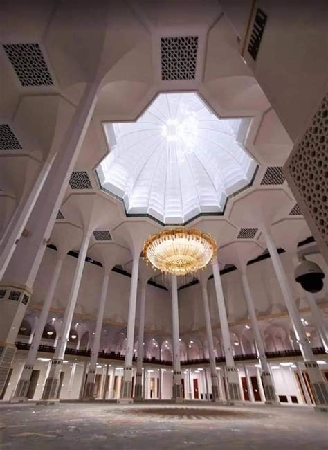 هل هو حلال أم حرام ؟ بسبب مذهب معين كثر الحديث مؤخراً عن أنه حلال رغم أنه حرام باتفاق المذاهب ولا خلاف في ذلك عن العلماء ومن أراد أن يطمئن أكثر من أن أنه حرام فليذهب للصفحة على هذا الرابط. الجزائر: افتتاح ثالث أكبر جامع في العالم مكان مدرسة ...