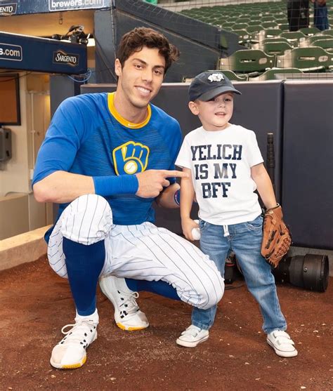 Reigning national league mvp christian yelich fractured his kneecap on tuesday night in miami. Pin by Flora Eisenbeis on Yelich 2018/2019 | Christian ...
