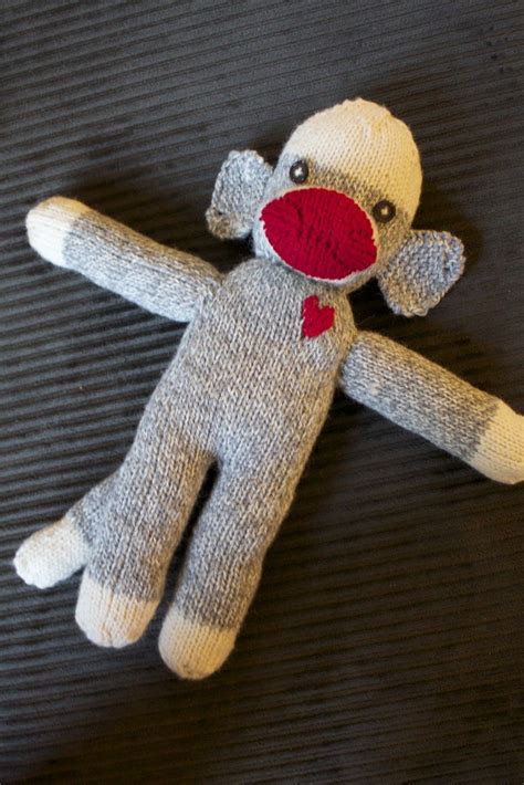 Sock Monkey Pattern and Tutorial | Sock monkey pattern, Sock monkey, Pet monkey