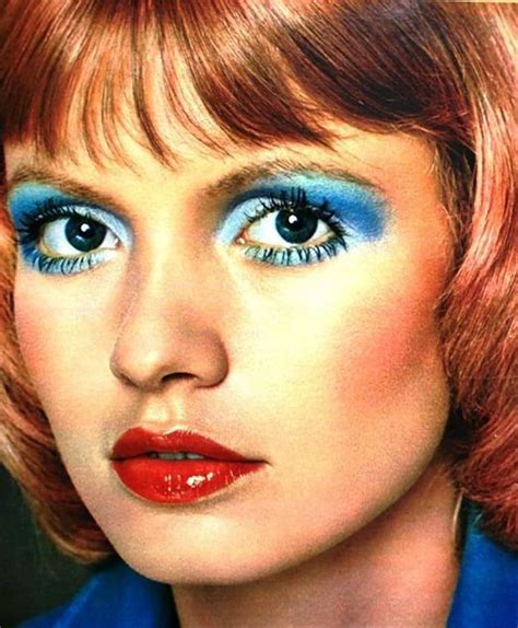 Pin By 𝒟𝑒𝓃𝒾𝓈𝑒 On 1970s Vibes Disco Makeup Blue Eyeshadow 70s Disco