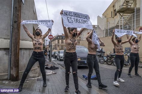 Hot Femen And The Catalan Elections Nude On Thothub