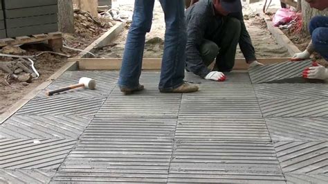 A Guide On How To Lay Paving Slabs