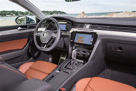 Volkswagen Arteon 2020 Precio características fotos y vídeo Carhaus