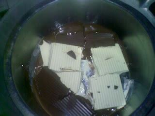 Deskripsi produk coklat compound dark merek collata dengan bentuk kancing.praktis dalam aplikasi kue. Dairi dapur: ReSePi : CoKLAt HoMeMaDe