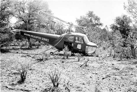 01477 Grand Canyon Historichelicopter Crash In Supai 194