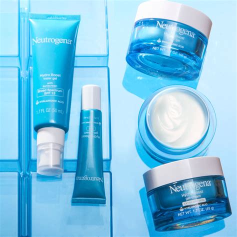 Use neutrogena hydro boost hydrating water gel moisturizer to instantly quench dry skin and boost's skin's hydration level. Amazon.com: Neutrogena Hydro Boost Water Gel SPF 15, 1.7 ...