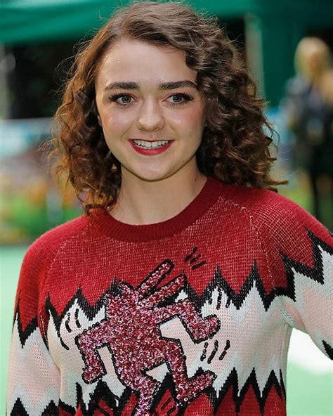 Ugly Sweater Molten Maisie Williams