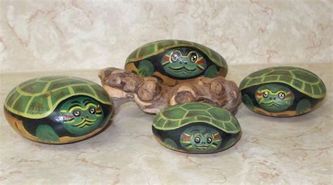 50 Diy Painted Rock Ideas For Your Home Decoration 40 Turtle Rock